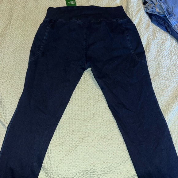 HALARA JEGGINGS NWT - Picture 3 of 5